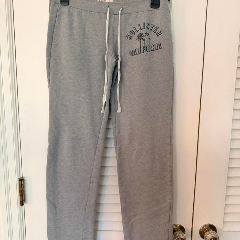 Hollister grey sweatpants with drawstring